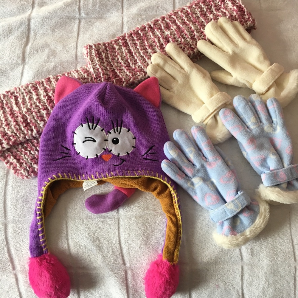 Flipeez Cat Hat, 2 Gloves, Scarf